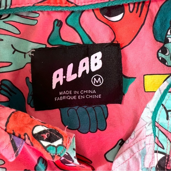 Men’s A-Lab Tate Hands Coral Short Sleeve Button Up Shirt Size Medium - Picture 4 of 7